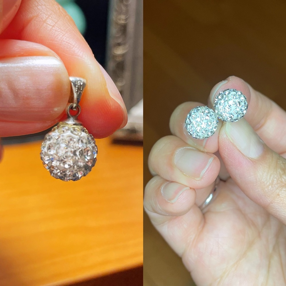 Stud shiny crystal earrings and pendant